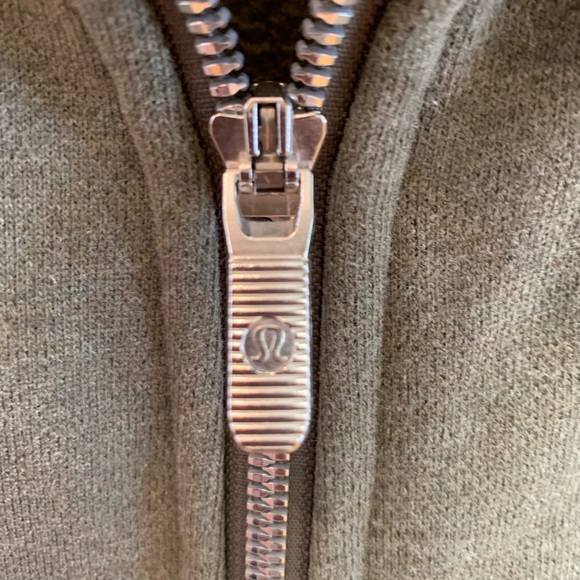 Lululemon Scuba No Hood Zip up - Picture 2 of 5